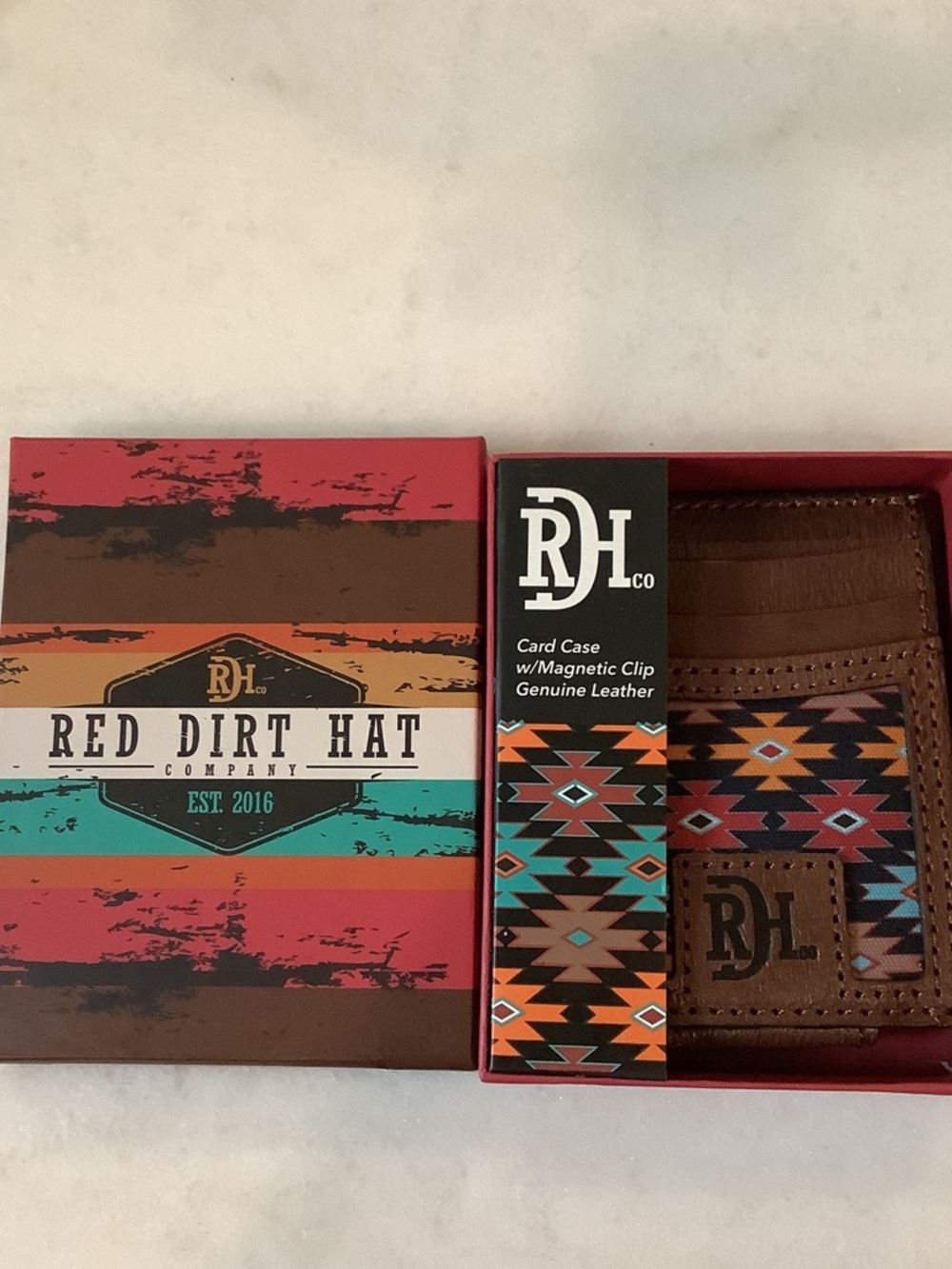 Red Dirt Hat Brown Leather Card Case with Magnetic Clip, Brand New